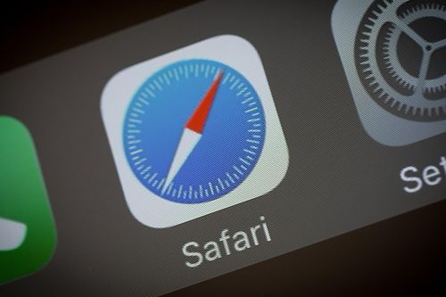 Google phát hiện lỗ hổng bảo mật trên trình duyệt web của Apple