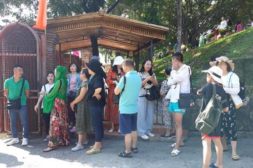 Tháp Bà Ponagar mở cửa suốt đêm giao thừa
