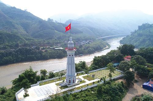 Ấm tình một dải biên cương