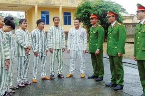 Phạm nhân đón Tết ấm áp, an toàn
