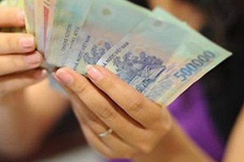 Kiếm 30 triệu/tháng, tiêu Tết mất gần 100 triệu