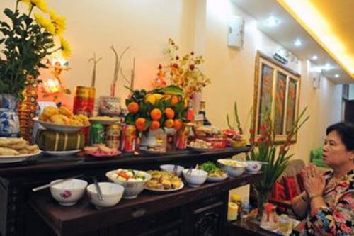 Bàn thờ gia tiên - nơi hội tụ những giá trị thiêng liêng của Tết