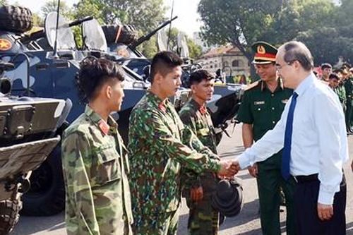 Lãnh đạo TP Hồ Chí Minh chúc Tết lực lượng vũ trang thành phố