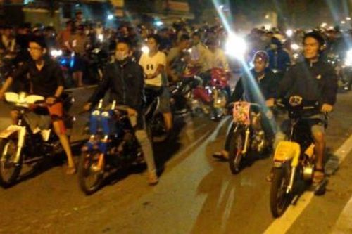 Cảnh sát Hà Nội hóa trang chống đua xe đêm giao thừa