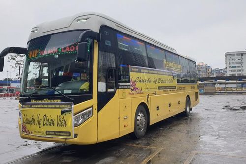 Bất ngờ chuyến xe miễn phí đoàn viên chiều 30 Tết