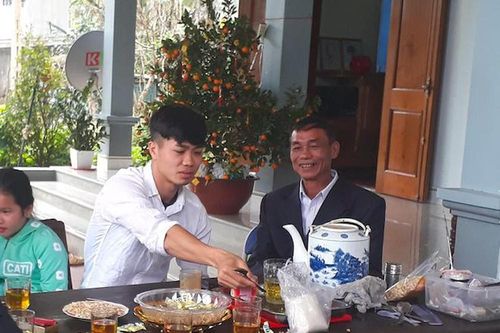 Tết đến, Công Phượng có bị bố mẹ giục lập gia đình?