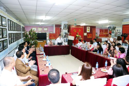 Phó Bí thư Tỉnh ủy Nguyễn Văn Thông chúc Tết các cơ quan, đơn vị trong đêm Giao thừa