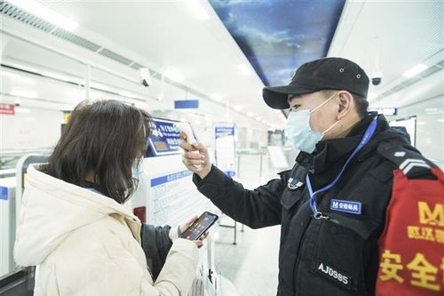 Thêm một thành phố tại Trung Quốc ngừng hoàn toàn giao thông công cộng
