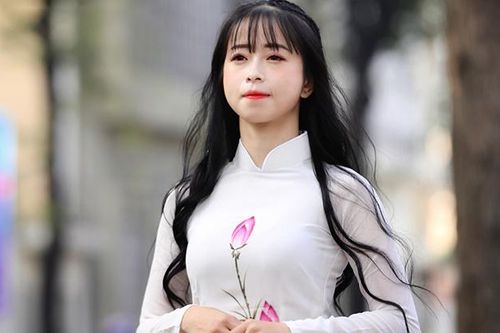 'Hotgirl làng võ' Châu Tuyết Vân chia sẻ về những cái tết vắng nhà