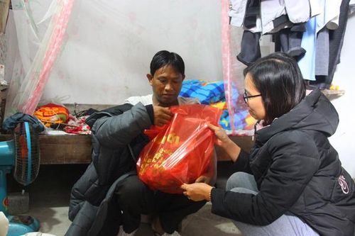 Ngày giáp Tết ở xóm chạy thận