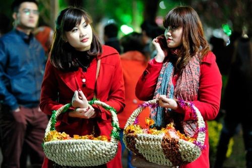 Tục 'đầu năm mua muối, cuối năm mua vôi' có ý nghĩa gì
