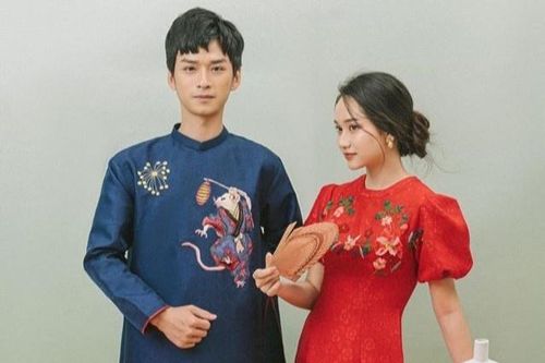 Vợ chồng Hải Quế, 'Ngạn - Hà Lan' khoe mặc áo dài đón Tết