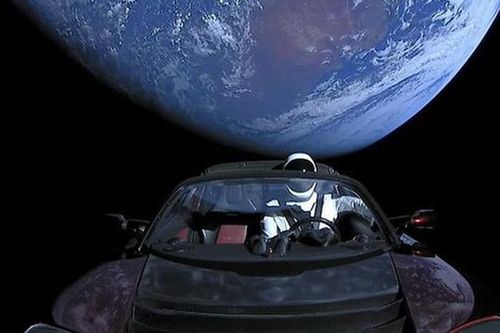 Các tỷ phú Elon Musk, Jack Ma dùng những loại xe gì?