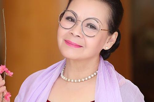 Danh ca Khánh Ly gửi lời chúc tốt đẹp nhất tới mọi người, mọi nhà dịp năm mới Canh Tý 2020