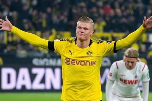 MU lại bị chế giễu tơi bời khi Haaland tiếp tục tỏa sáng ở Dortmund