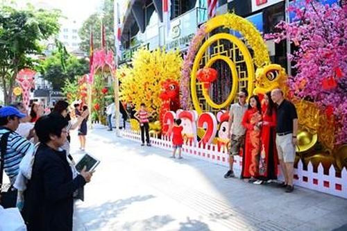 An bình mùa xuân trên TP Hồ Chí Minh