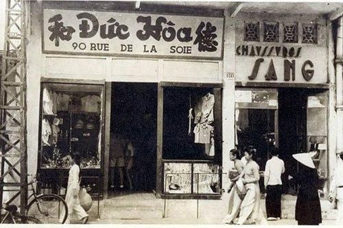 Cả làng lên Hà thành lập chợ buôn bán, dựng khu phố riêng sầm uất