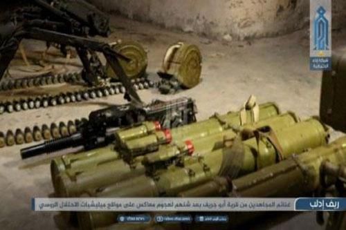 HTS 'triển lãm' vũ khí thu được khi Idlib nóng bỏng