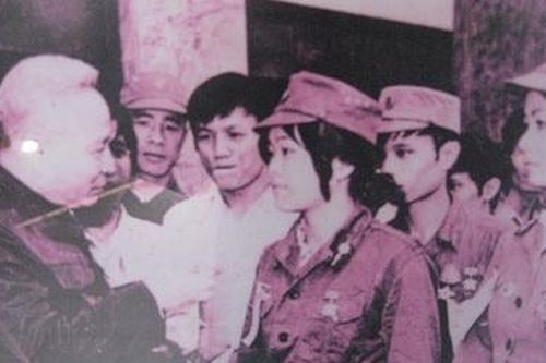 Bộ trưởng Trần Quốc Hoàn, người lãnh đạo giản dị, mẫu mực
