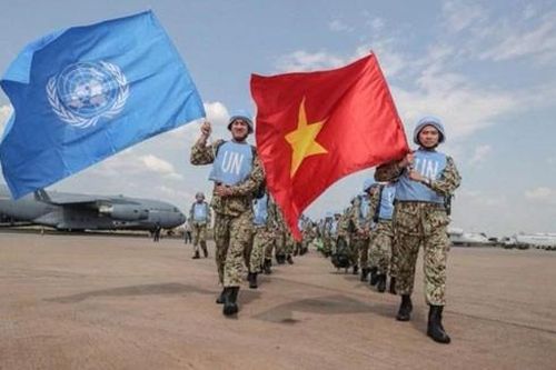 Chuyện đời thường của những người lính mũ nồi xanh Việt Nam