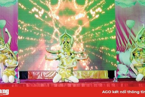 Khởi sắc làng Chăm