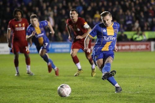 Minamino gây thất vọng, Liverpool đứt chuỗi trận thắng