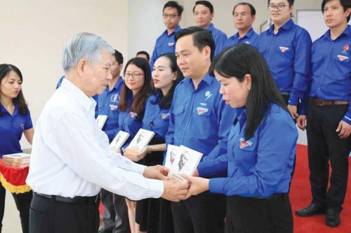Lớp trẻ phải bảo vệ đất nước, nếu không sẽ có tội với tiền nhân