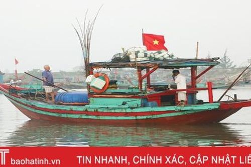 Ngư dân Hà Tĩnh 'xông biển' lấy may đầu năm mới