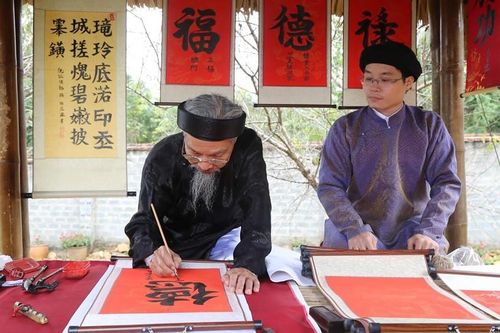 Ông đồ già lặng lẽ nơi phố thị