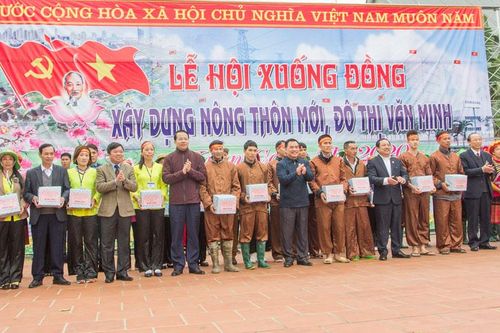 Tưng bừng Lễ hội xuống đồng xây dựng nông thôn mới Phổ Yên