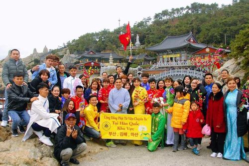 Ấm áp 'Tết Việt trên xứ sở Kim Chi'