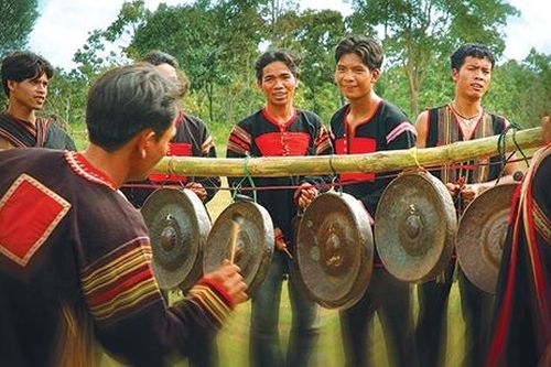 Vui xuân mời bạn chơi đoán câu đố với đồng bào JRAI