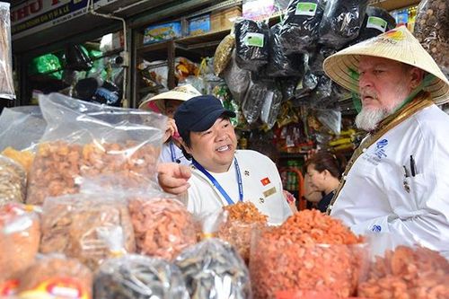 Ăn Tết, chơi Tết cùng hành trình khám phá ẩm thực Việt