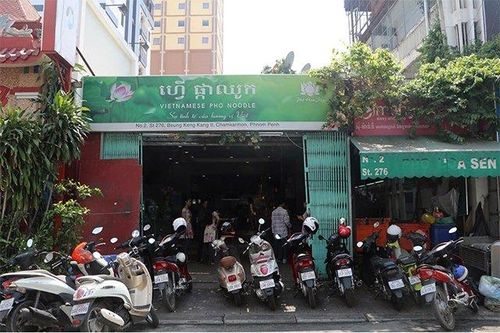 Ấm áp hương vị Việt trên đất nước Chùa Tháp