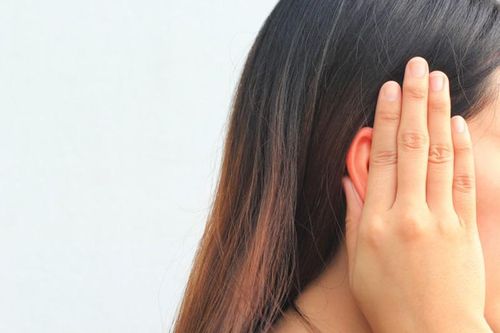 Di tản ngày tết vì hàng xóm 'đắp mộ cuộc tình' không nghỉ