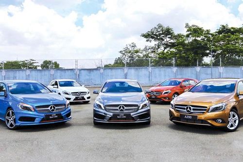 Món quà đại gia, đầu năm tặng nhau ô tô hàng thửa 10 tỷ đồng