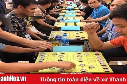 Các kỳ thủ của 8 huyện, thị xã, thành phố tranh tài cờ thẻ, cờ tướng Xuân Canh Tý 2020