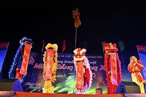 Biểu diễn võ thuật và Lân - Sư - Rồng mừng Xuân Canh Tý