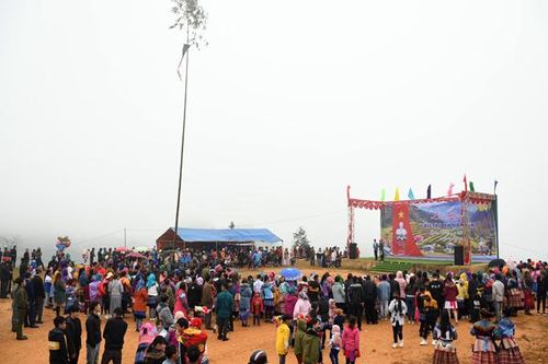 Nô nức lễ hội Xuân tại các địa phương
