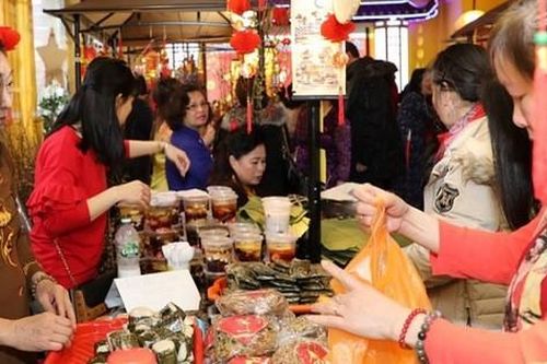 Tết Nguyên đán ở xứ người nhớ cơm mẹ nấu đến nao lòng