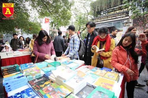 Nhộn nhịp Phố sách Xuân Canh Tý 2020