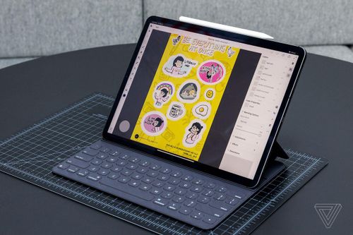 'Đừng hỏi iPad đã thay thế được máy tính hay chưa'