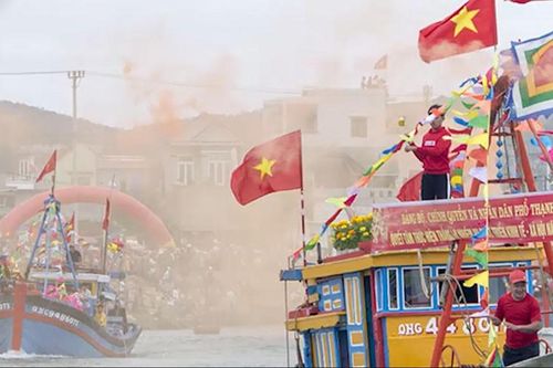 Vạn chài Sa Huỳnh mở biển đầu năm