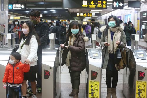 Gần 6.000 người nhiễm coronavirus mới, 132 ca tử vong