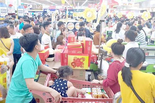 Phấn đấu tổng mức bán lẻ hàng hóa, doanh thu dịch vụ tăng từ 10-11%