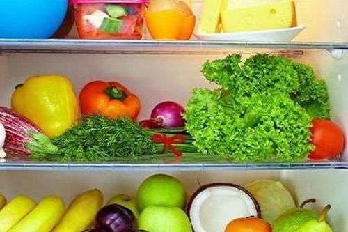 Mua nhiều rau củ quả ngày Tết rồi tống hết vào tủ lạnh, sai lầm khiến nhiều người gặp họa