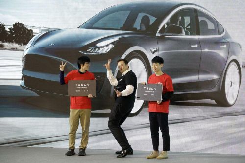 Elon Musk có thêm 2,3 tỷ USD chỉ trong một giờ