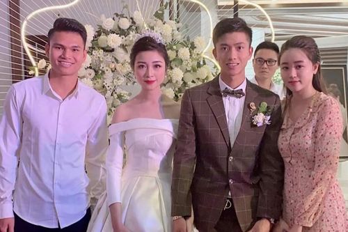Bạn gái tin đồn Quang Hải, người yêu Xuân Mạnh dự lễ cưới của Văn Đức