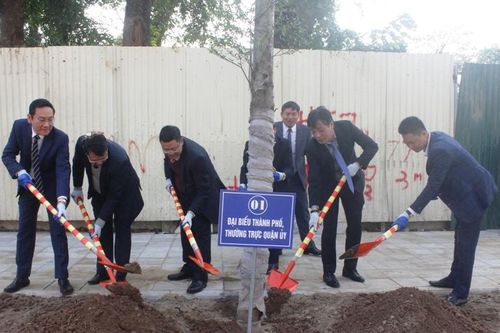 Quận Thanh Xuân phát động Tết trồng cây Xuân Canh Tý 2020
