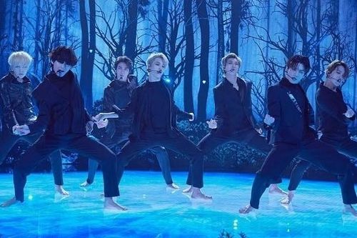Phát cuồng với 'thiên nga đen' Jimin BTS sau sân khấu đầu tiên của 'Black Swan'
